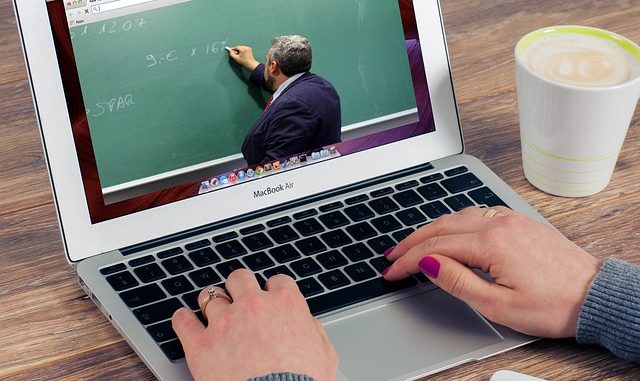 Tanie kursy online – jak wybrać dobre szkolenie bez przepłacania Poradnik z przykładami Tanie kursy online – jak wybrać dobre szkolenie bez przepłacania Poradnik z przykładami